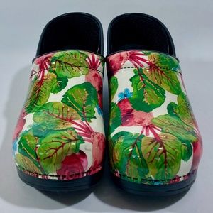 DANSKO Professional BEETS Flowers LEAVES Leather Clogs 42 EU/11.5 US